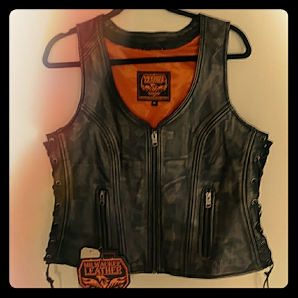 Leather Vest/gun pocket